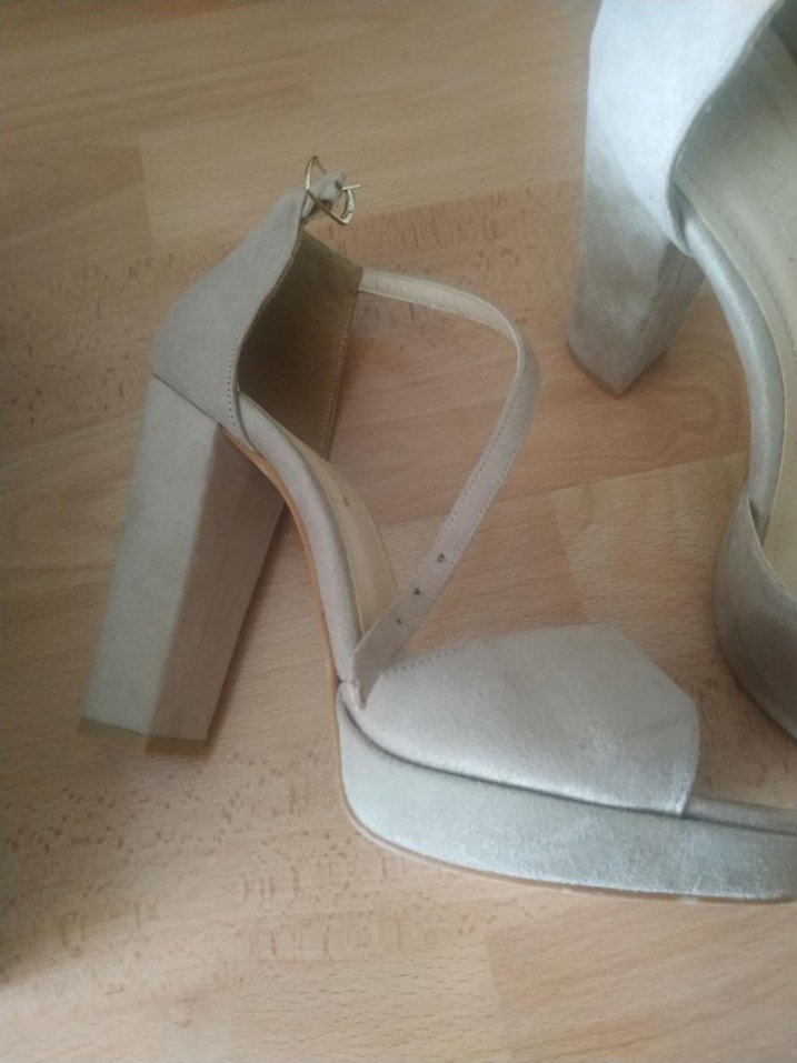 Bej Süet Tokalı Stiletto Topuklu Kadın Ayakkabı - Görsel 2