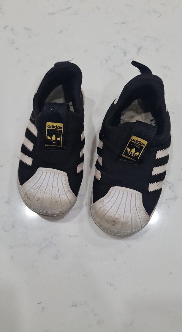 Erkek Çocuk Siyah Adidas Spor Ayakkabı - Görsel 2