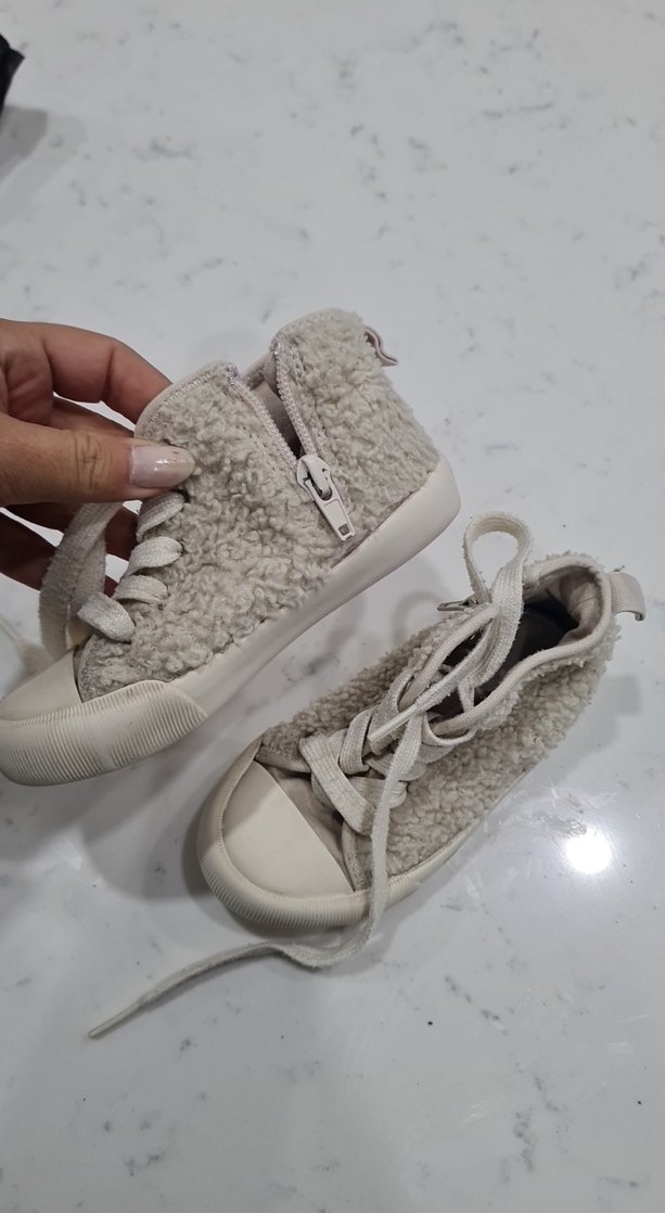 Kız Çocuk Gri Kürklü Sneakers - Görsel 2
