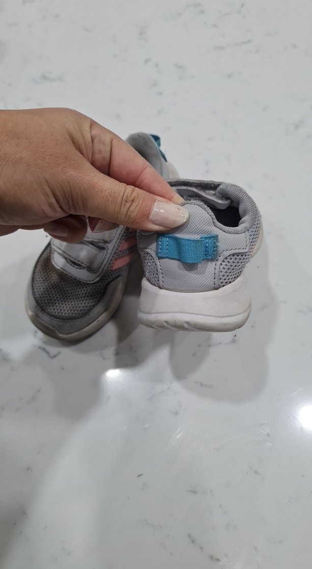 Kız Çocuk Gri Cırt Cırtlı Spor Ayakkabı - Görsel 4