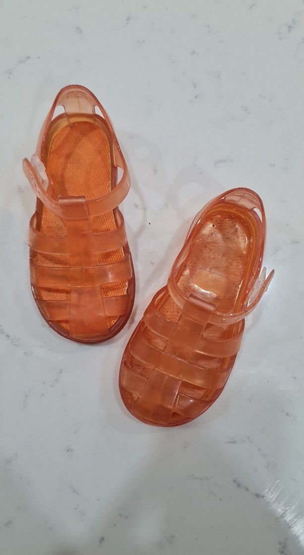 Bej Kız Çocuk Tokalı Sandalet - Görsel 2