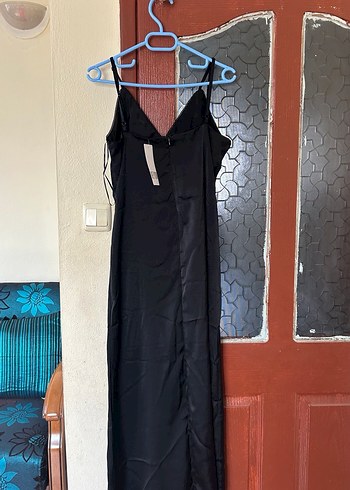 Siyah, Askılı, Dökümlü Uzun Kadın Elbise - Görsel 2