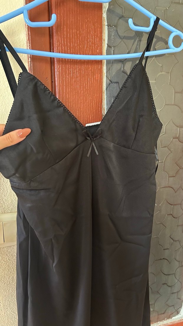 Siyah, Askılı, Dökümlü Uzun Kadın Elbise - Görsel 5