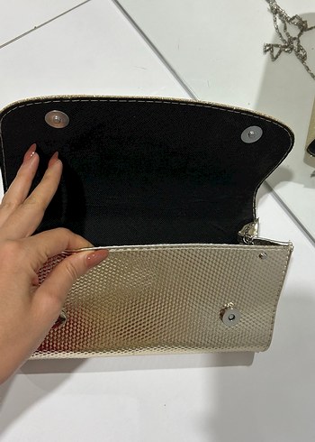 Altın Rengi Zincir Detaylı Yılan Desenli Kadın Portföy Çanta - Görsel 4