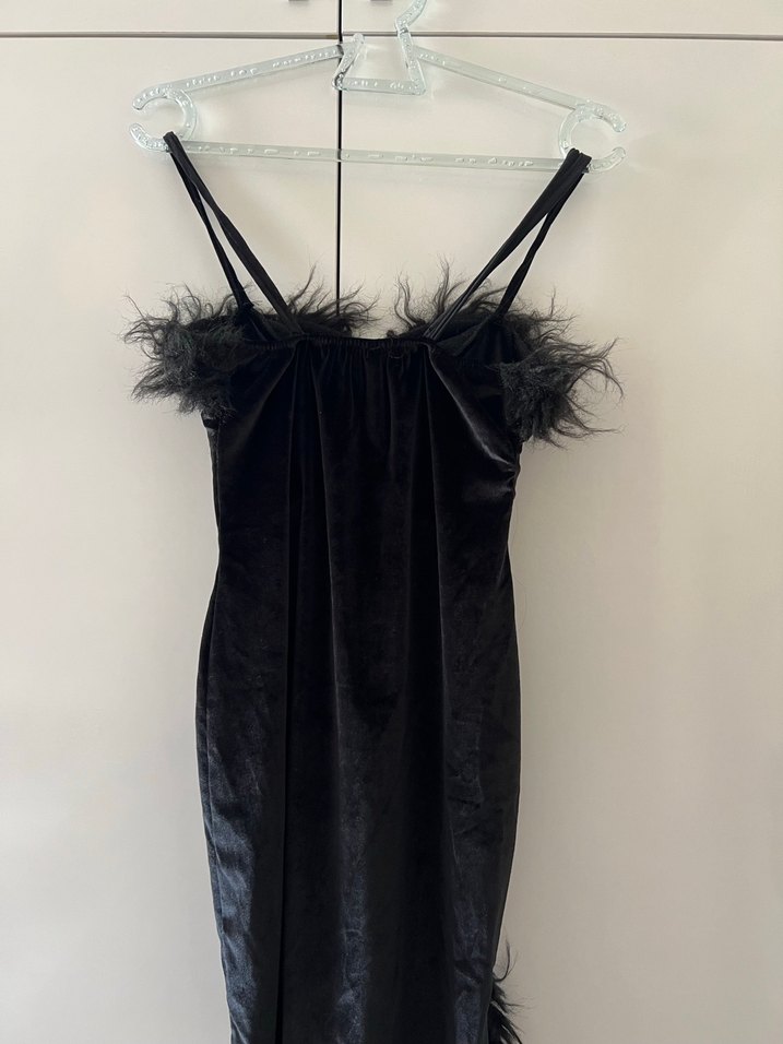 Kadife püsküllü elbise - Görsel 3