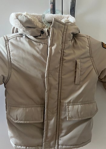 Kapşonlu mont - Görsel 2