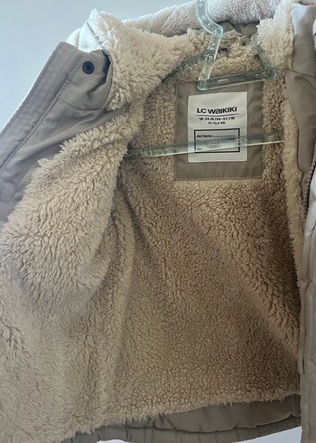 Kapşonlu mont - Görsel 4