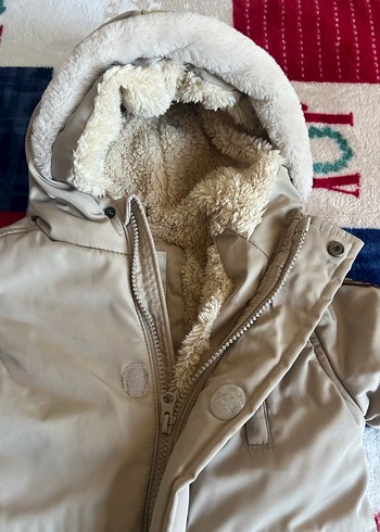 Kapşonlu mont - Görsel 9