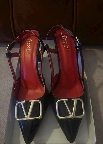 Kırmızı Tokalı Stiletto Topuklu Kadın Ayakkabı - Görsel 3