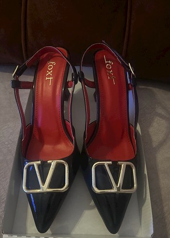 Kırmızı Tokalı Stiletto Topuklu Kadın Ayakkabı - Görsel 2