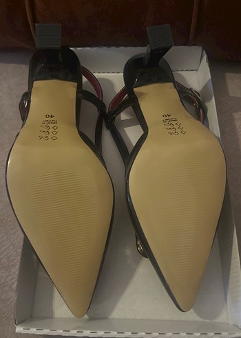 Kırmızı Tokalı Stiletto Topuklu Kadın Ayakkabı - Görsel 6