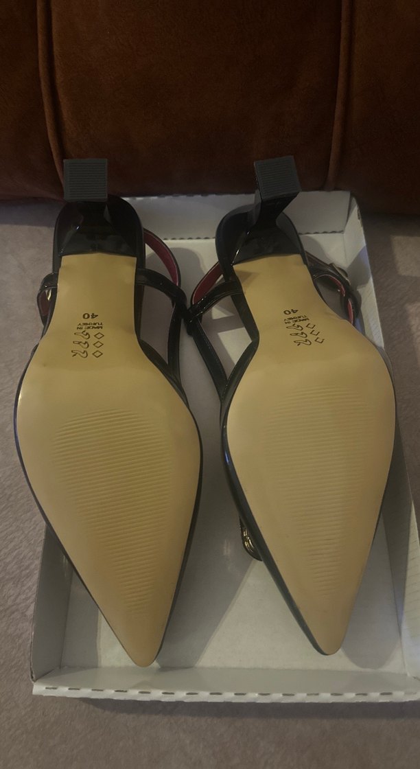 Kırmızı Tokalı Stiletto Topuklu Kadın Ayakkabı - Görsel 4