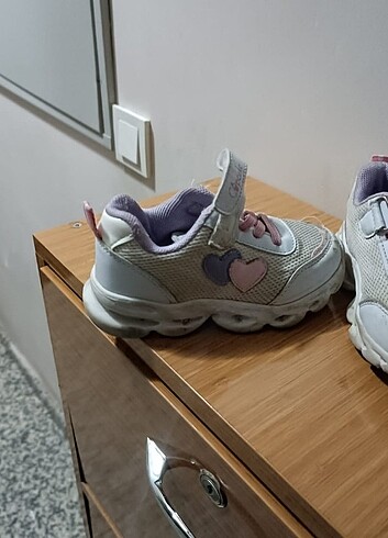 26 Beden beyaz Renk DEICHMANN CUPCAKE IŞIKLI SPOR AYAKKABI