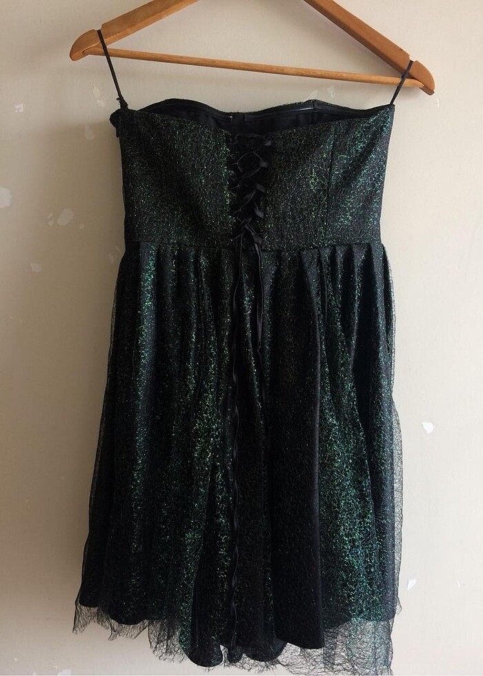 Parıltılı straplez elbise - Görsel 3