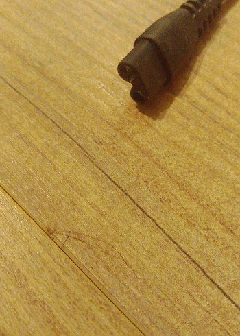 Bej ve Gri Güç Kablosu - Görsel 3