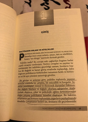 Münci Kapani - Politika Bilimine Giriş