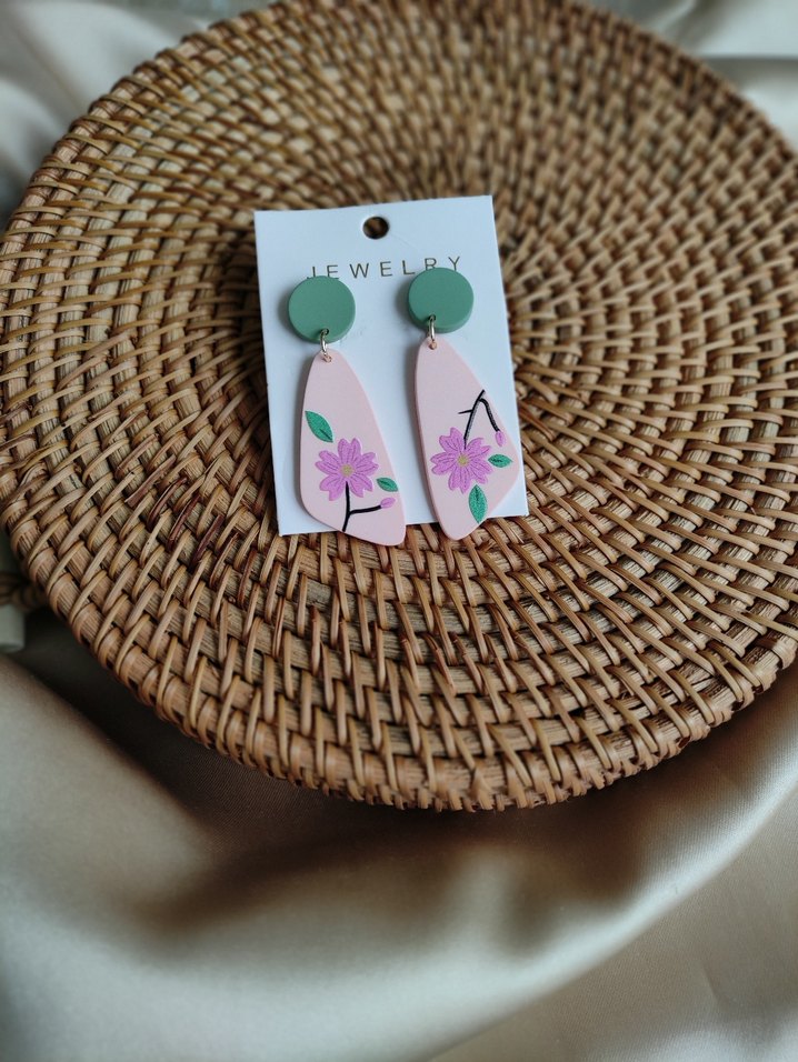 Pembe Çiçekli Mini Boncuklu Kadın Küpe - Görsel 2