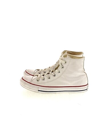 Converse Spor Ayakkabı %70 İndirimli.