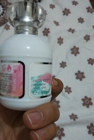 Diğer cacheral parfüm 50 ml