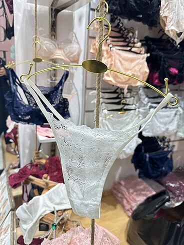 m Beden çeşitli Renk Dantelli Tek İpli G-String