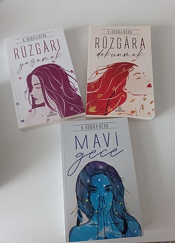 K.Kübra Berk Mavi Gece Kutulu 3 kitap