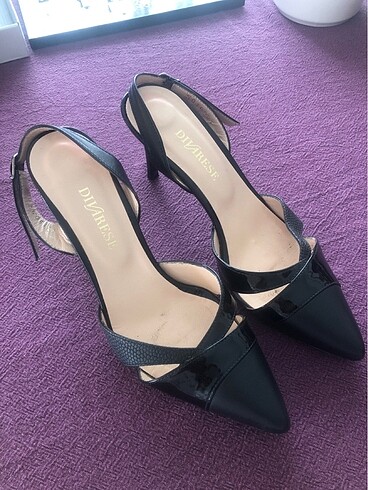 Arkası açık stiletto