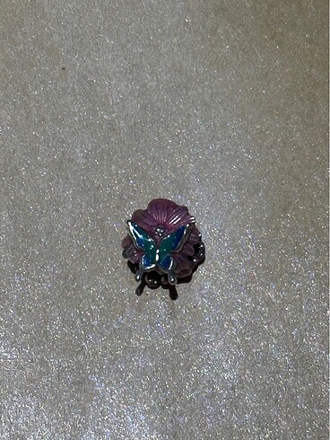 Diğer Pandora charm