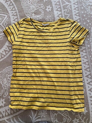 Çizgili sarı tshirt