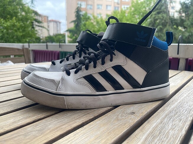 Adidas Boğazlı Spor Ayakkabı