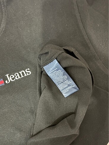 m Beden Tommy hilfiger tişört