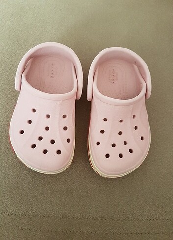 Crocs kız bebek sandalet