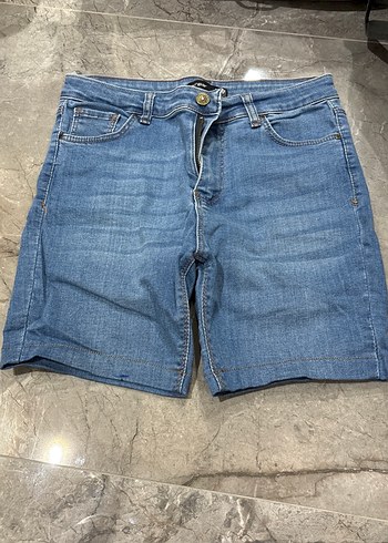 Gri Mavi Midi Denim Şort