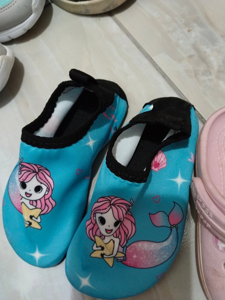 Renkli Velcro Kız Terlikleri - Görsel 4