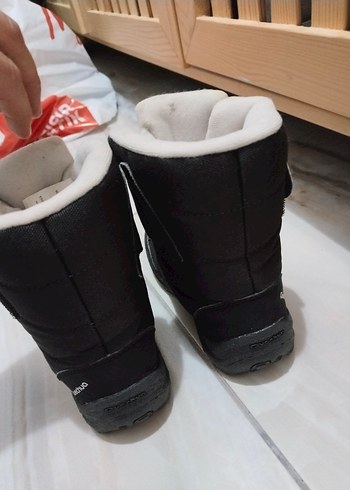 Erkek Çocuk Siyah Cırtlı Kauçuk Bot - Görsel 3