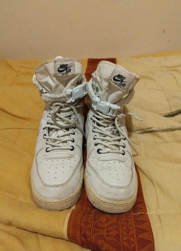 Nike Air Force SF 1
