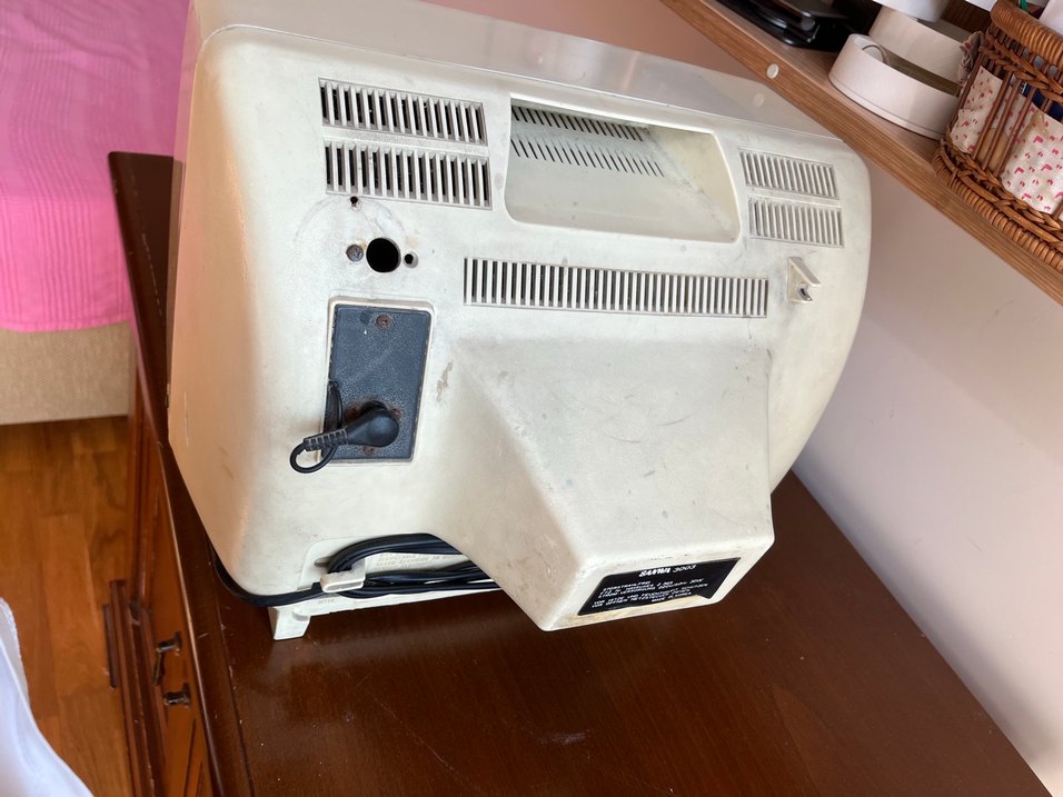 Bej Renk Retro TV Monitörü - Görsel 3