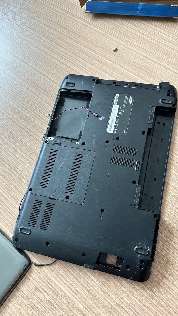 Gri Samsung Laptop Kapağı ve Alt Kasa - Görsel 3