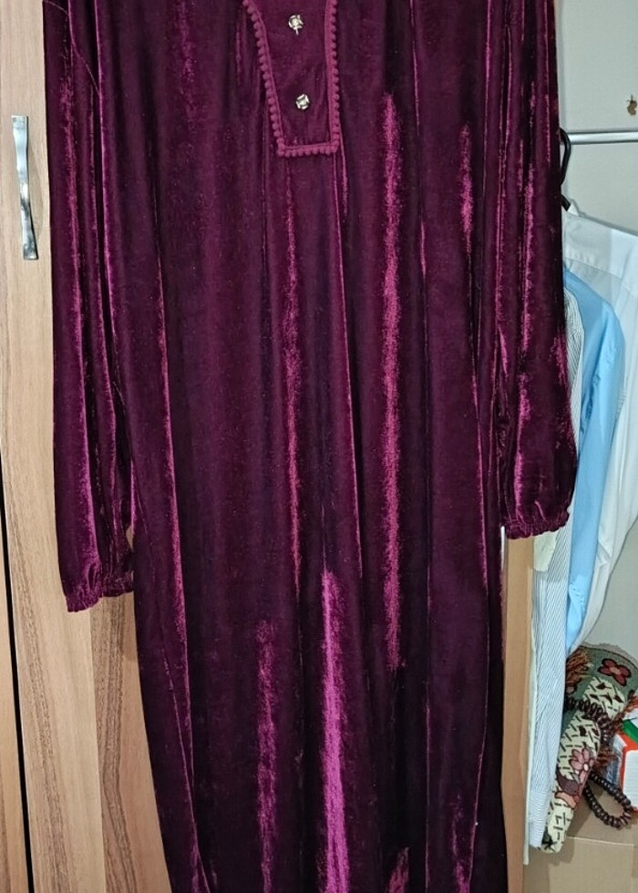 Kadife tesettür elbise - Görsel 3