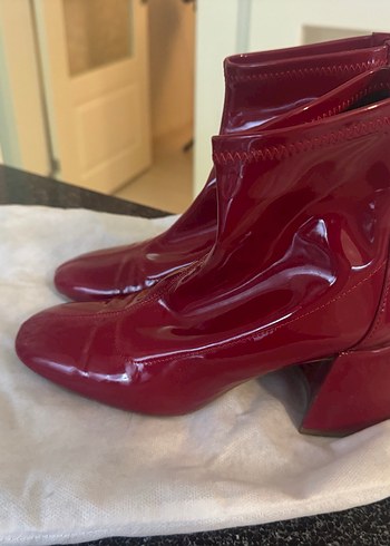 Kırmızı Rugan Topuklu Kadın Bot - Görsel 2