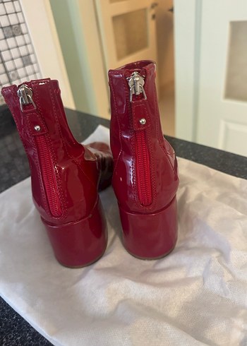 Kırmızı Rugan Topuklu Kadın Bot - Görsel 3