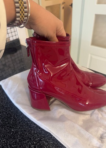Kırmızı Rugan Topuklu Kadın Bot - Görsel 5