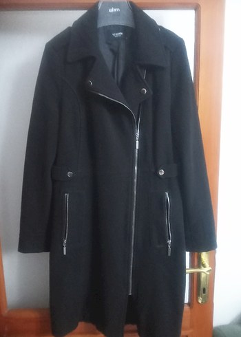 Siyah Fermuarlı Uzun Kaban - Görsel 2