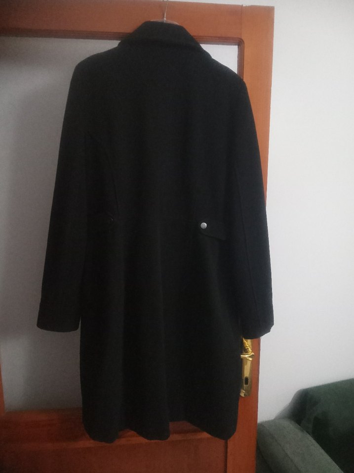 Siyah Fermuarlı Uzun Kaban - Görsel 4