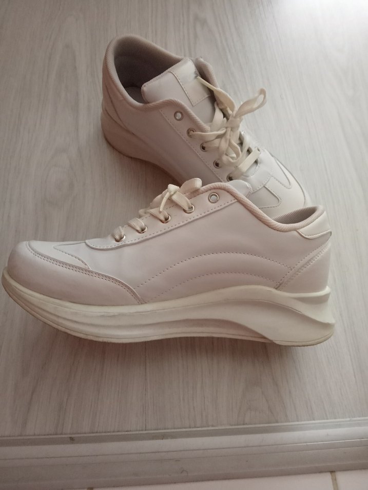 Kadın Beyaz Fermuarlı Dolgu Topuk Spor Ayakkabı - Görsel 3