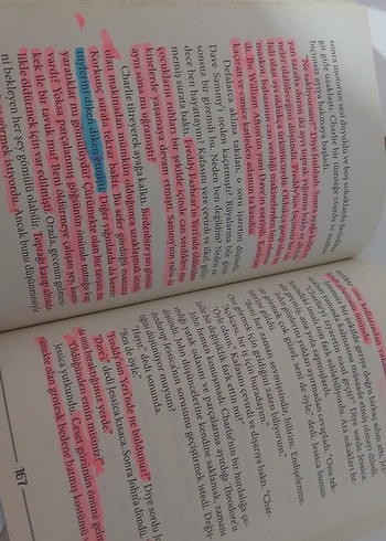 Freddy'nin Pizza Dükkanında Beş Gece 1 ve 2 fnaf kitap - Görsel 3