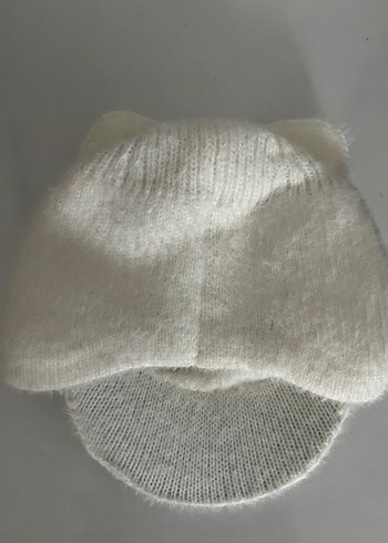 Nakışlı Beyaz Örgü Çocuk Bere - Görsel 2