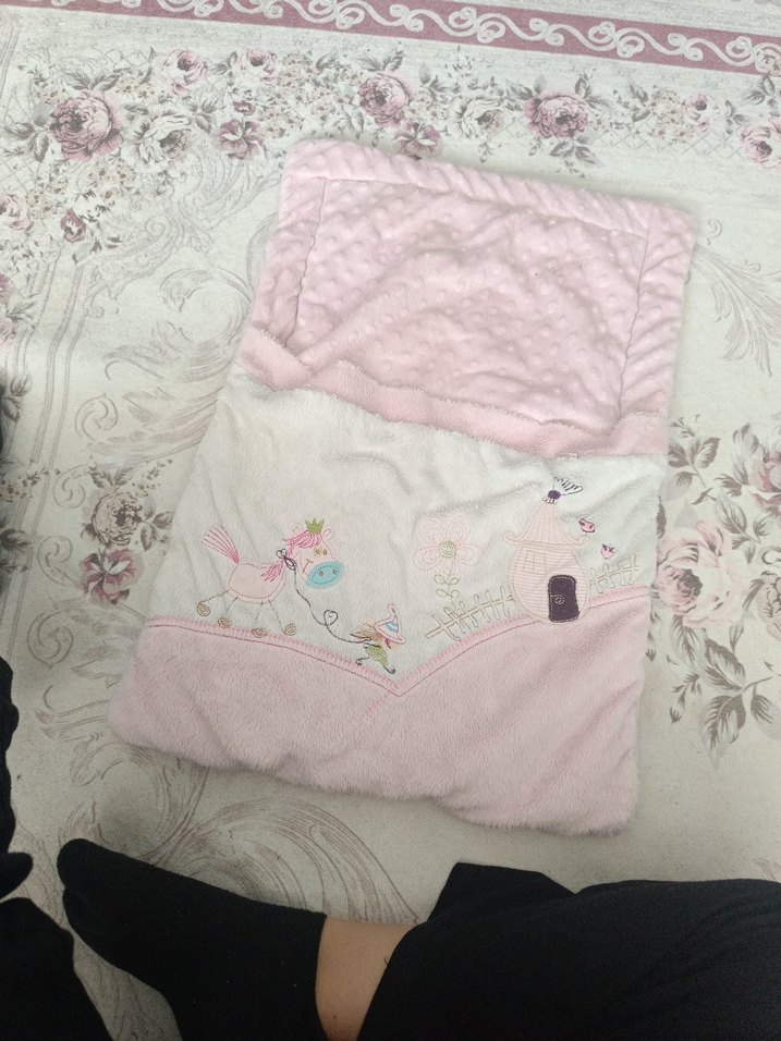 Pembe Nakışlı Bebek Peluş Battaniye - Görsel 2