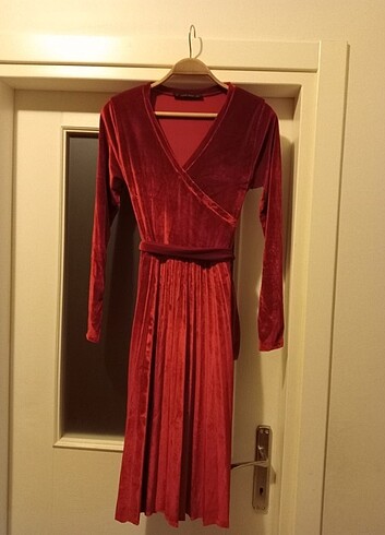 Caroll Abiye Kırmızı İpek Kadife Elbise 