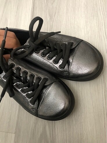 Spor ayakkabı