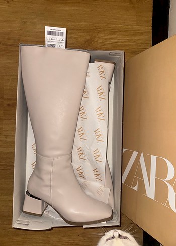 Zara 39